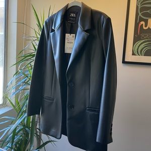 🆕 Zara leather blazer (never worn)